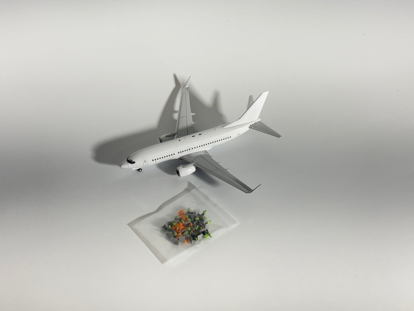 1:200 Scale Airport Ramp Workers - Includes 30x Cones and 30x Ground Crew For Model Airplanes