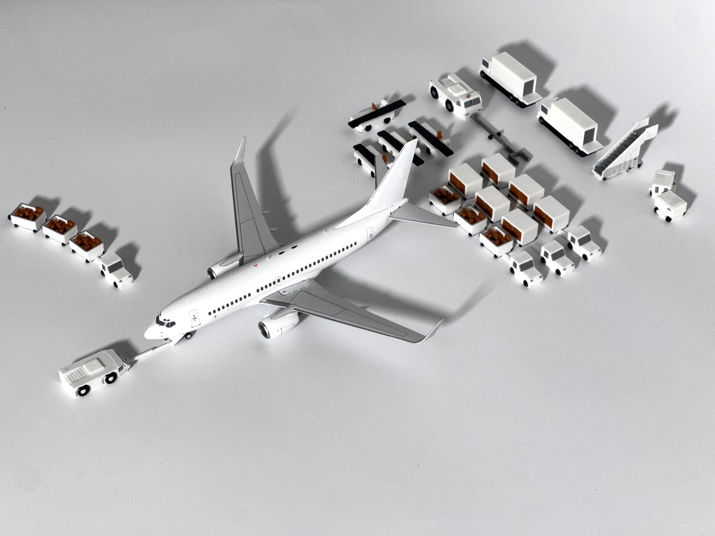 1:200 SCALE GENERIC GSE (ground support equipment) for Airplanes - 27 pieces. High Detail.