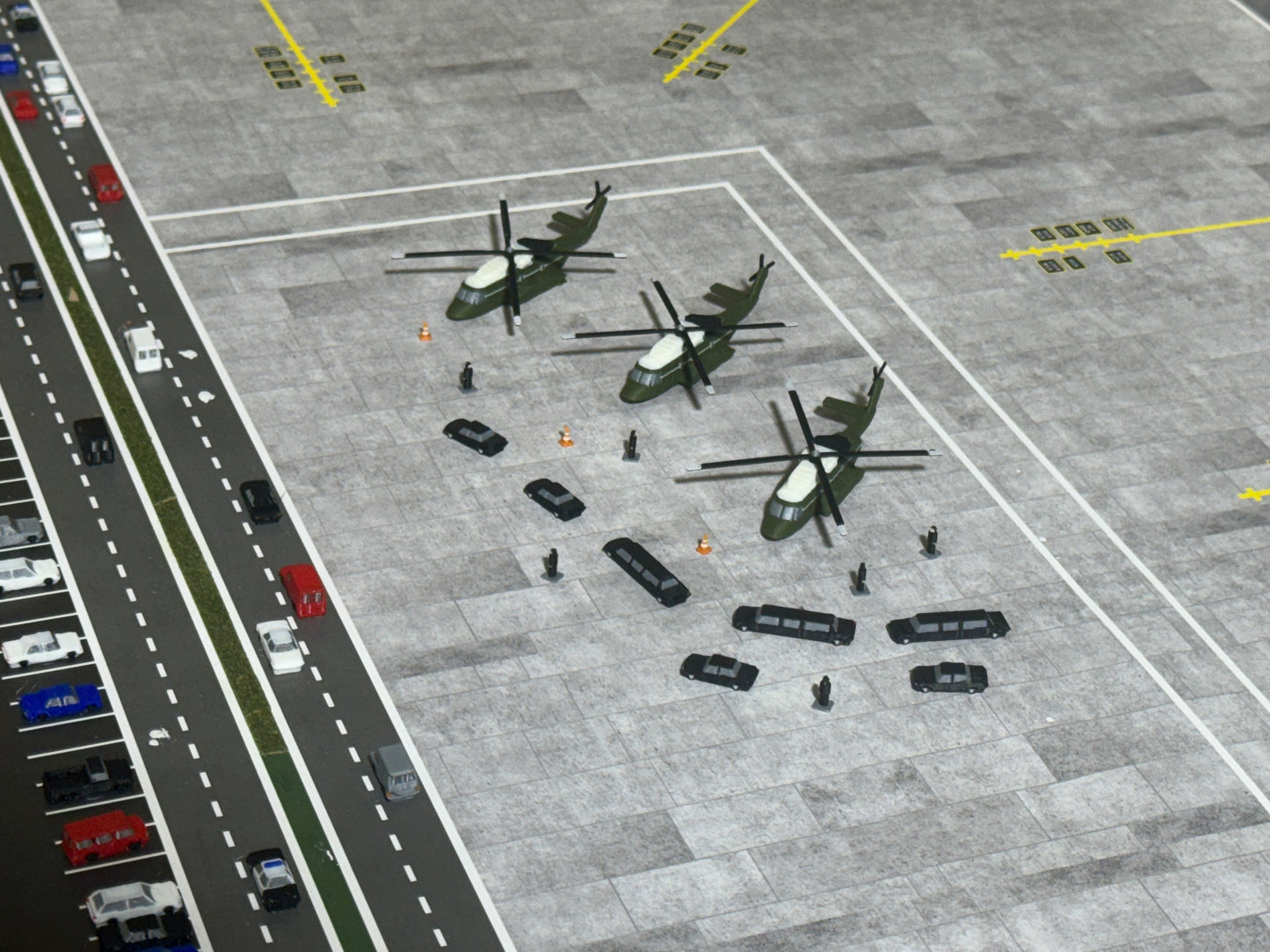 1:400 Scale x3 VH92-A Patriot Marine One Helicopters