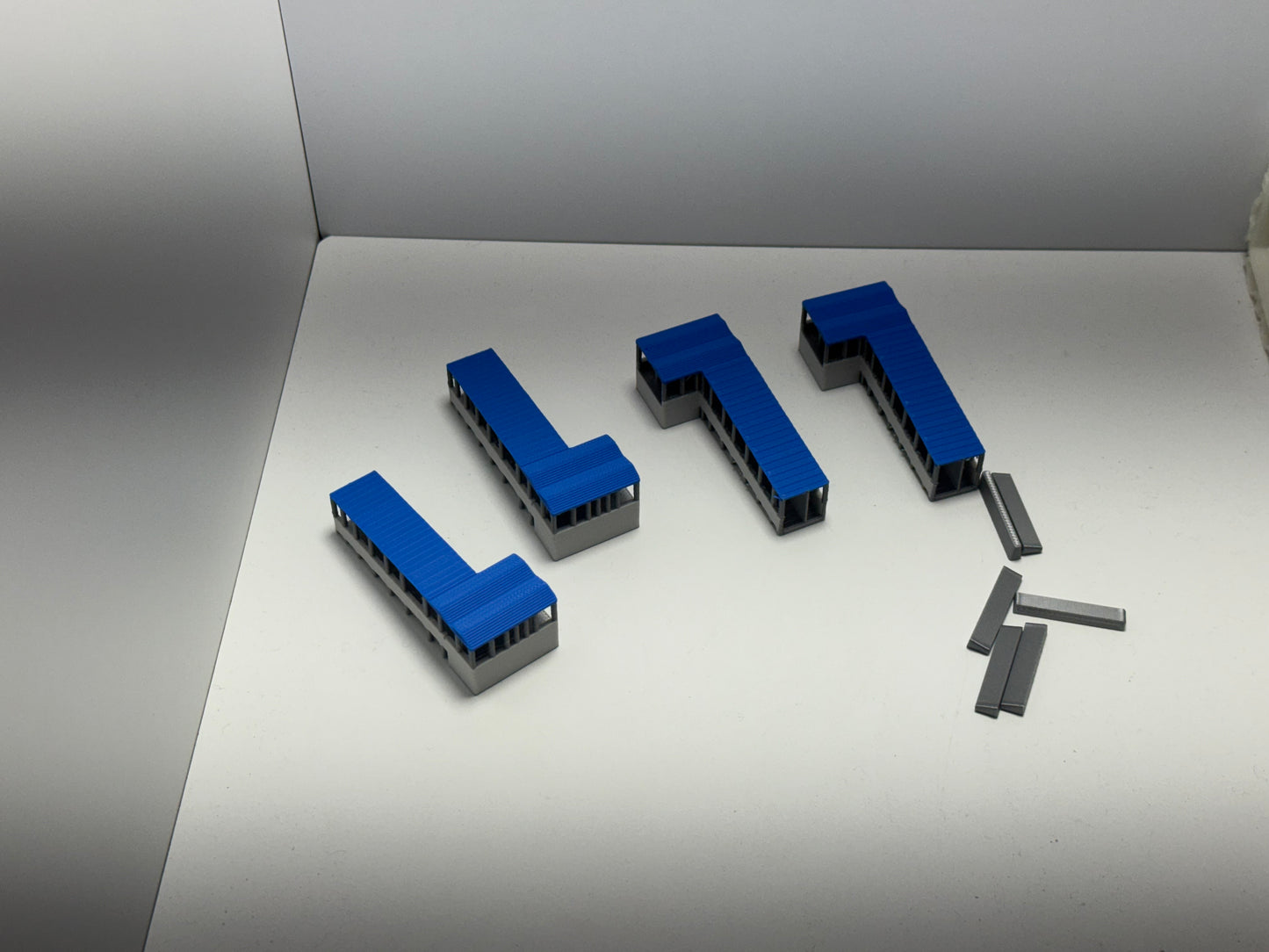 1:200 Scale Airport Passenger Ramps