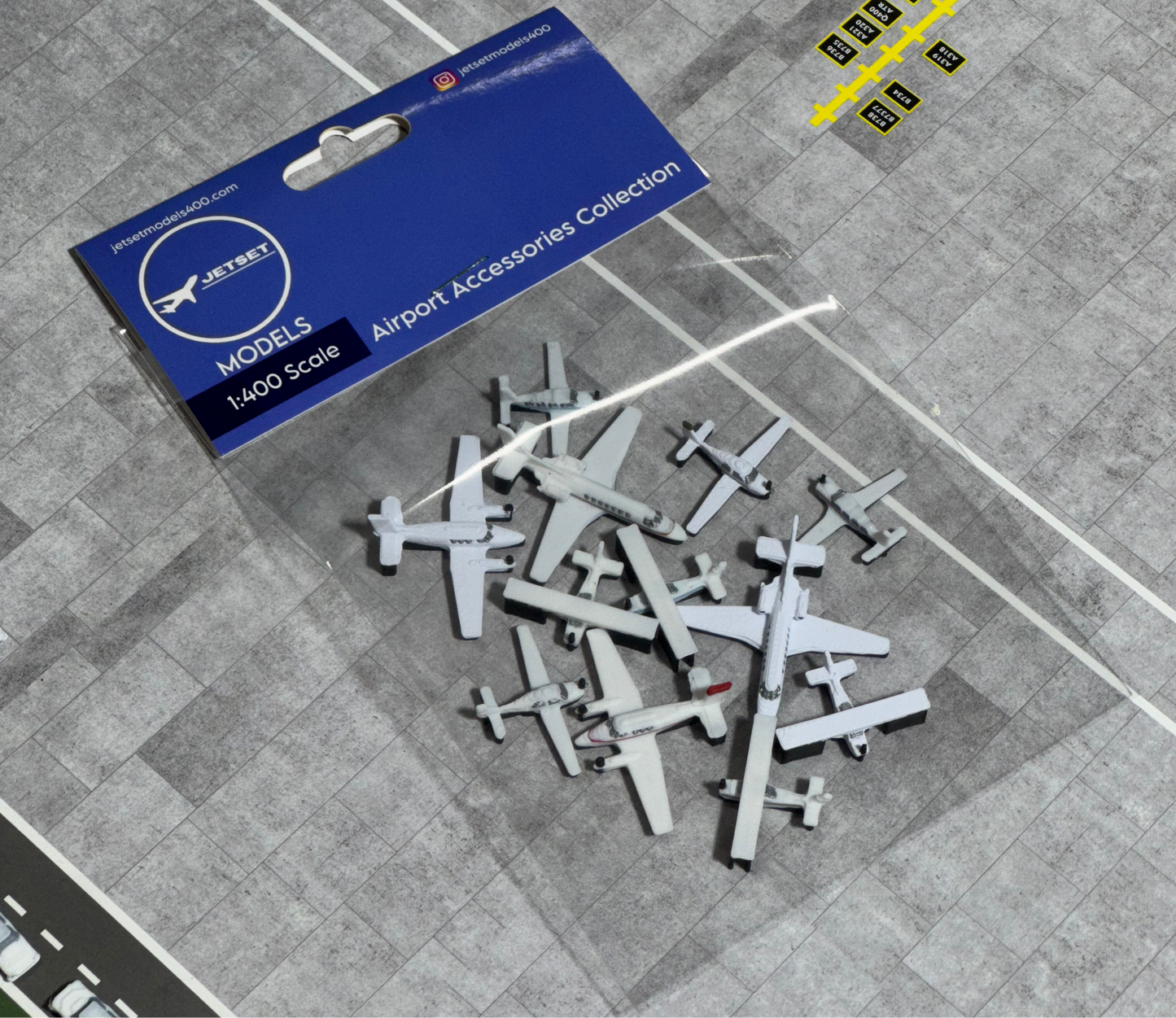 11x 1:400 Scale Miscellaneous General Aviation Aircraft (Cessnas, Cirrus, Beechcraft)