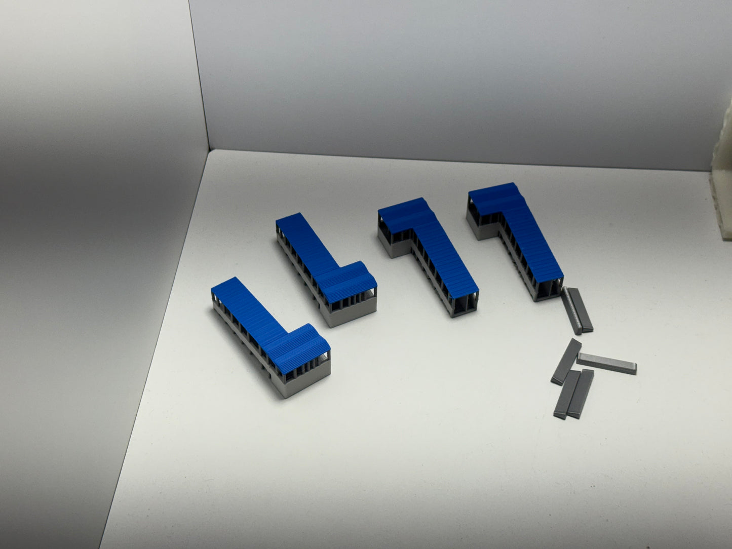 1:200 Scale Airport Passenger Ramps