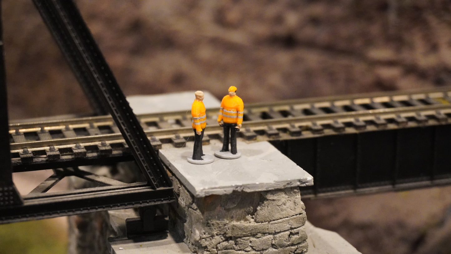 1:87 HO SCALE x60 High Quality Model Train Worker Figurines. Ready to go- No painting necessary. Model Train Accessories
