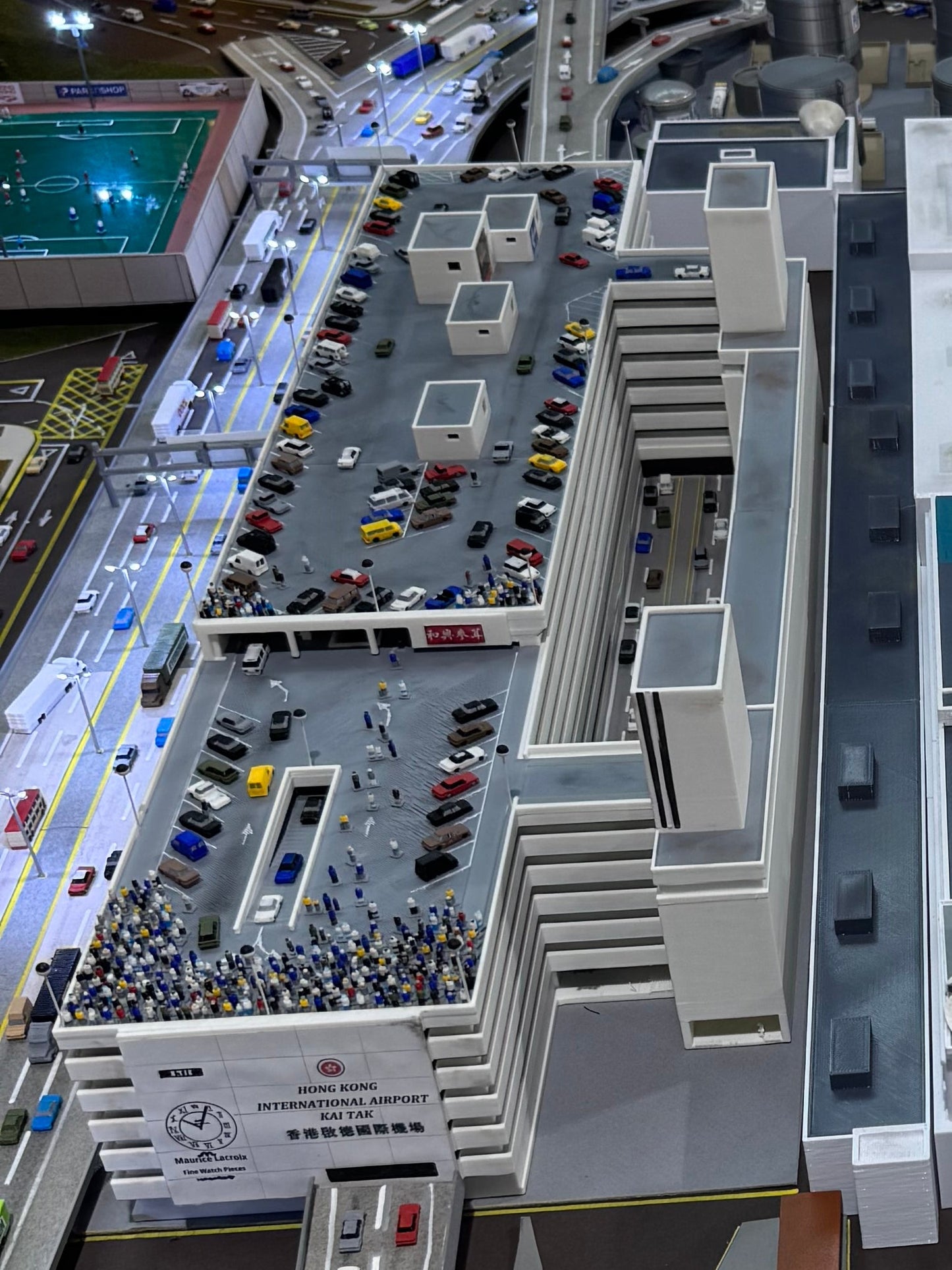 KAI TAK PARKING GARAGE 1:400 Scale (Compatible With Other Airports)
