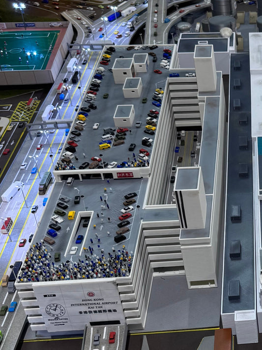 1:400 Scale XXL Airport Parking Garage