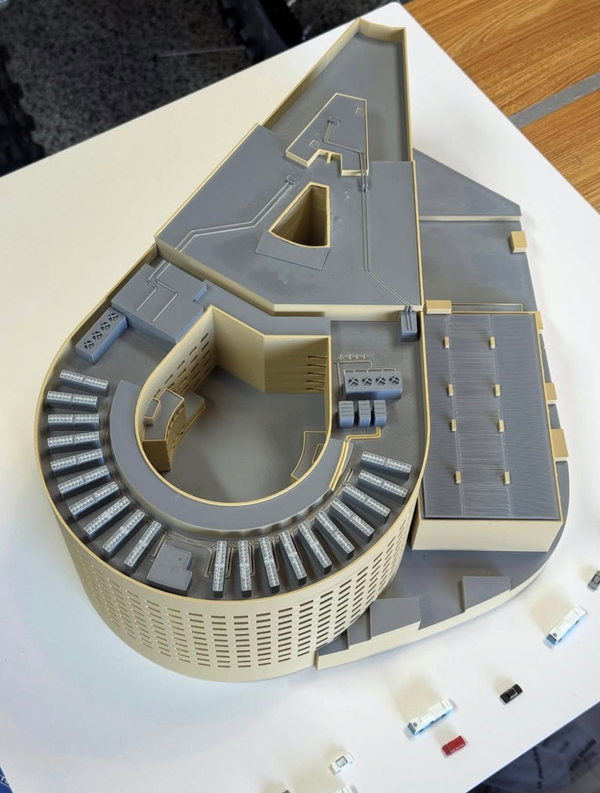 1:400 Scale XXL HOTEL BUILDING Model Airport Accessory BLDG.