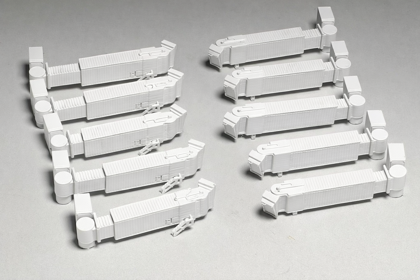 1:400 Scale 10x Jetways (Choose White or Grey) Airport Accessories