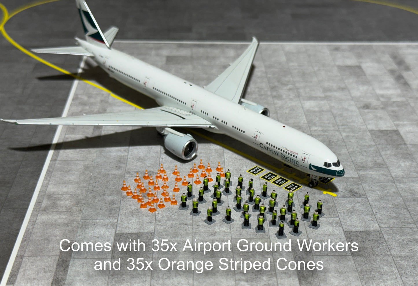 Jetset Models 1:400 Scale x35 Ground Crew Workers And x35 Orange Cones Striped